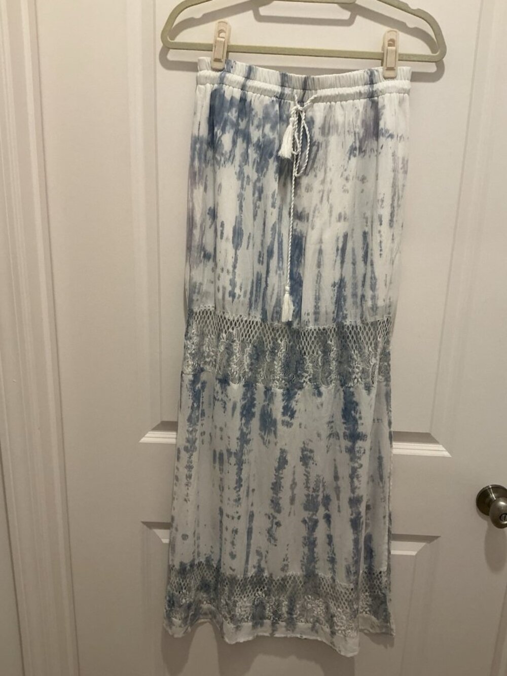 Tilley Boho Gypsy Maxi Skirt Size Medium White Blue Laser Cut Lace Inserts